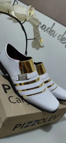 Sapato social n40 branco com dourado 