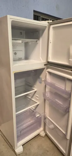 Vendo geladeira revisada