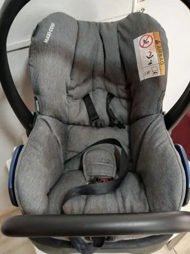 Bebe conforto-Mas Base Maxi-Cosi Semi novo