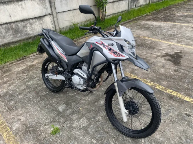 Honda XRE300 Abs 2021 muito nova