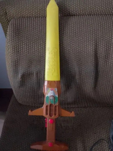 Espada de brinquedo antiga