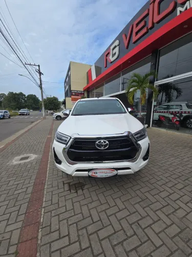 Toyota Hilux CD SRV 4X4 2.8 TDI Diesel Aut. 2025