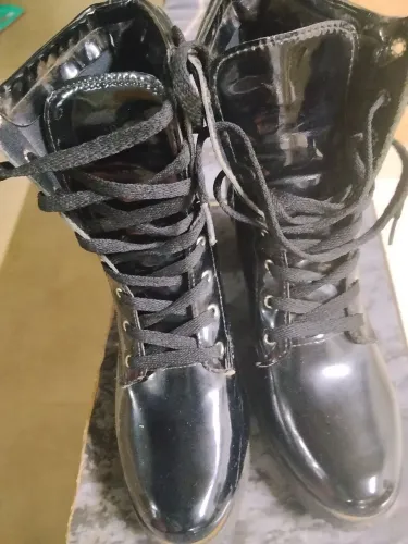 Bota semi nova 