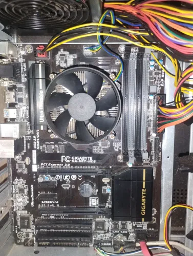 Vendendo placa mãe ATX DA GIGABYTE DE 4 GEM, processador i7-4790. ATENÇÃO!!