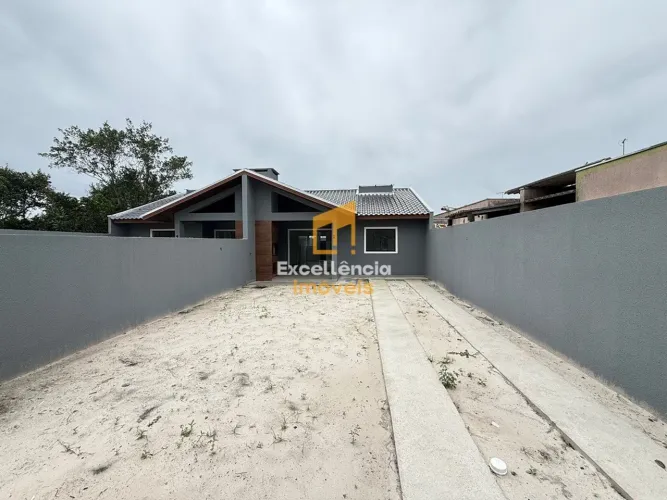 Casa nova 3 quartos sendo 1 suite e espaço terreno