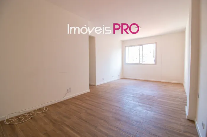 Unidade em retrofit na Vila Olímpia | 100 m² no miolo do bairro | 3 dorm | 2 vagas