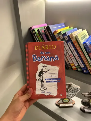 LIVRO DIÁRIO DE UM BANANA 1