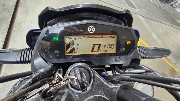 Moto no estado de conservação semi nova ano 2022 modelo 2023