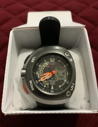 CITIZEN MEIA LUA TITANIUM