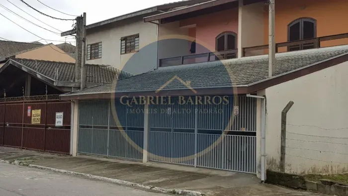 Sobrado com 206m², 3 quartos (1 suíte), 3 banheiros e 2 vagas, no Bosque dos Ipês, em S. J