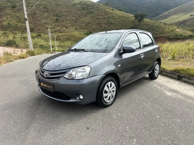 Toyota Etios X 1.3 Flex 16V 5P Mec. 2014