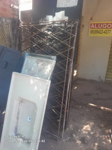 Vendo essa porta grades ferro seminovo