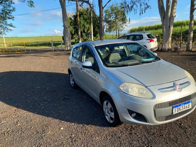 Fiat Palio Attractive 1.0 EVO Fire Flex 8V 5P 2013