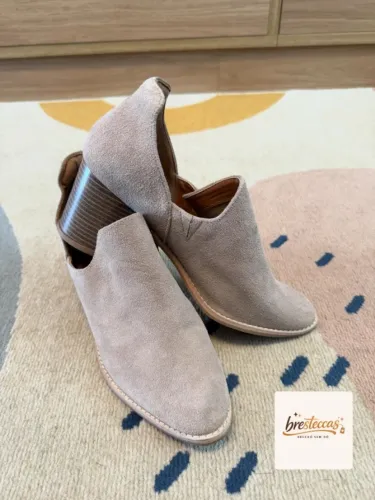 Bota Ankle Boot Camurça Taupe Gatza - Tamanho 39