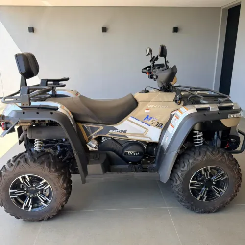 Quadriciclo Ventura 4x4