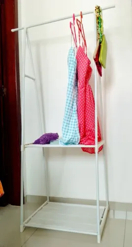 Arara de roupas desmontável 