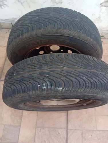 Rodas 13 Ford com pneus 175/70 direction