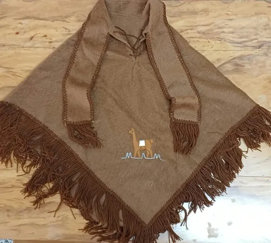 Poncho peruano de pelo de alpaca legítimo. Tamanho infantil (aproximadamente tamanho 6)