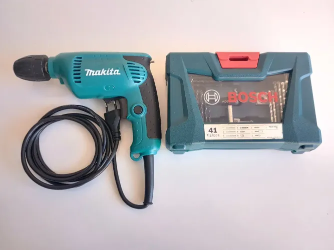 Furadeira e Parafusadeira Makita 6413