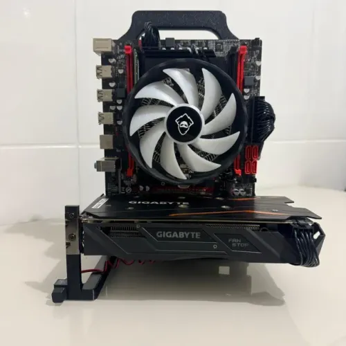 PC Gamer Minimalista Open Frame | Xeon 8C/16T + GTX 1050 + 32GB RAM