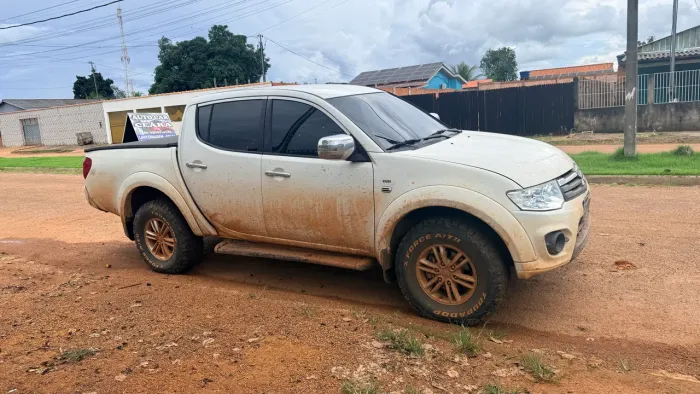 Mitsubishi L200 Triton HPE 3.2 CD TB Int.diesel AUT 2014