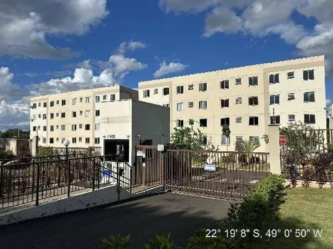 Apartamento com 2 dormitórios à venda, 47 m² por R$ 119.432,11 - Jardim Country Club - Bau