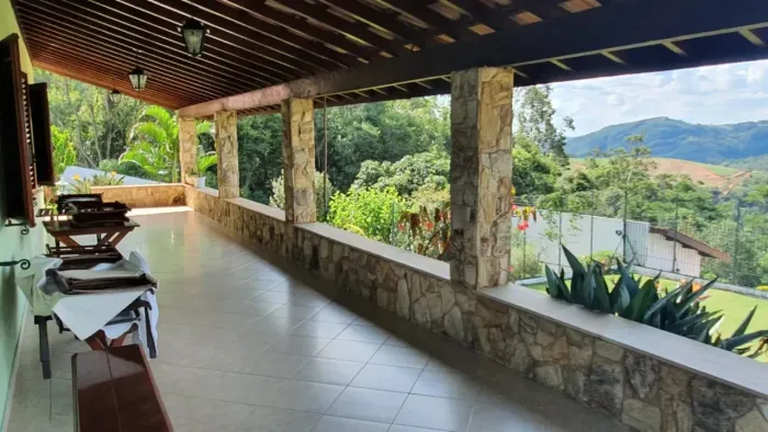 casa vila para venda tem At-1.572,00,metros quadrados Ac-335,91 com 4 quartos