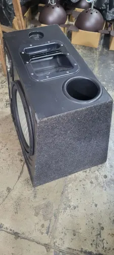 Caixa som automotivo