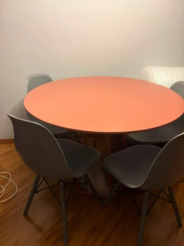 Mesa de Jantar Redonda 1.08m