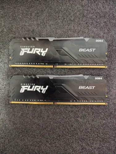 Memória RAM RGB 32GB (2x16GB) Kingston FURY Beast DDR4 3200MHz Excelente Estado