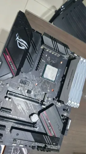 RAM 4x8GB 3200Mhz BRANCA Corsair Vengeance