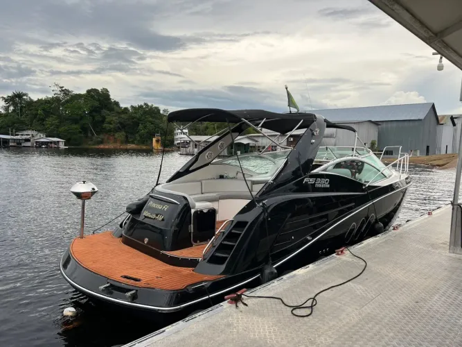 Lancha Fs yacht 31 pés 