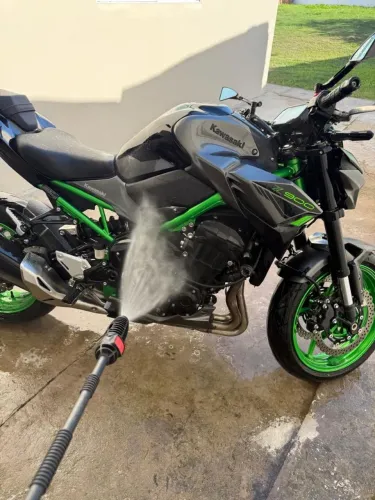 Vendo moto impecável.