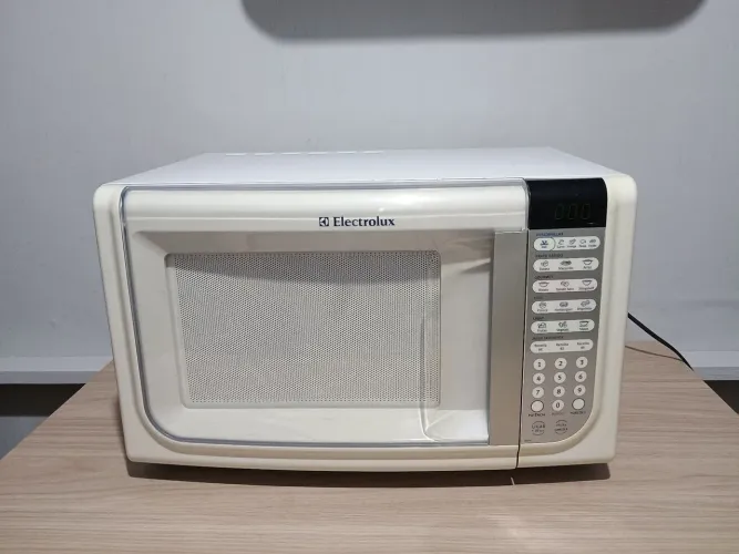 Microondas Eletrolux 31L
