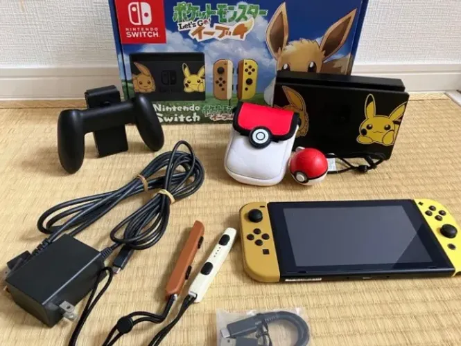 Nintendo Switch Edição Pokémon Let's Go Pikachu & Eevee Completo + Poké Ball Plus