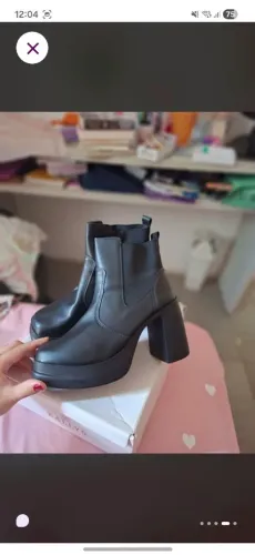 Bota cano médio de salto