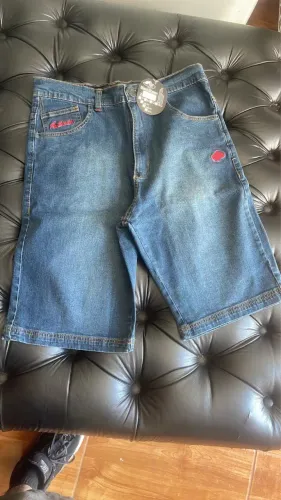 Bermudas e calça skate acima de 5 peças 39.99a unidade 