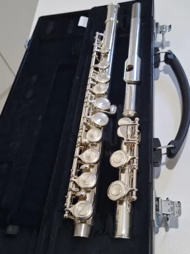 Flauta transversal Yamaha 221