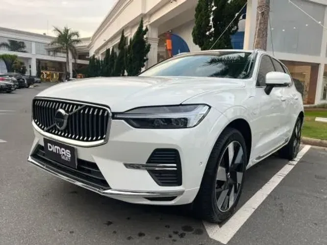 Volvo XC-60 T-8 Ultimate 2.0 AWD (híbrido) 2024