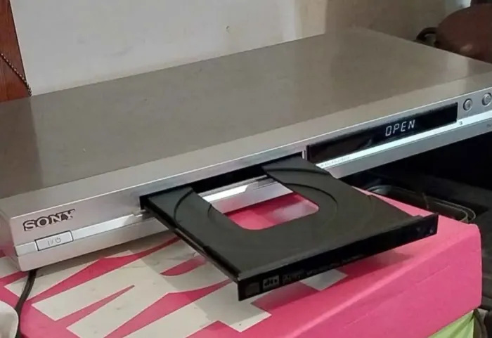 DVD Player Sony funcionando sem controle