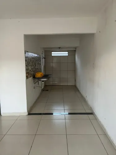 Alugo casa no condomínio jardim dos pinheiros