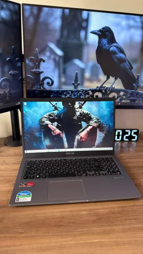 ? ASUS VivoBook Ryzen 5 ? 8GB RAM ? SSD 256GB ? Radeon Vega
