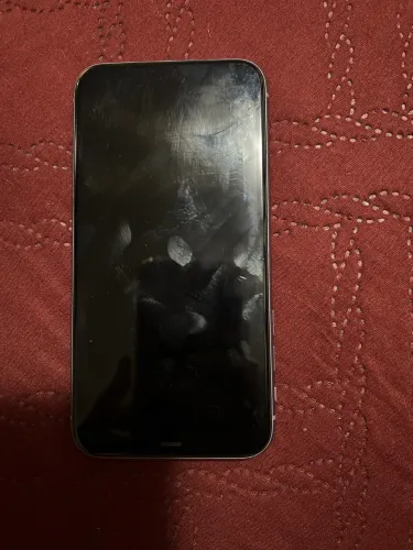 iPhone 11 lilás 128gb , usado , funcionando perfeitamente.