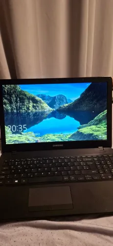 Notebook Samsung NP300E5K preto i3