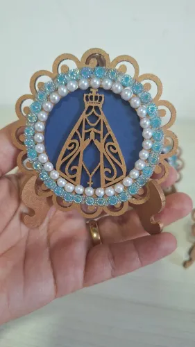 Lembrancinhas Nossa Senhora Aparecida na cor dourada