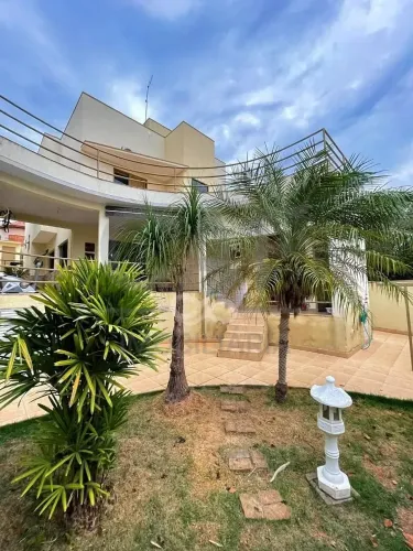 Casa com 3 dormitórios à venda, 200 m² por R$ 900.000,00 - Jardim Alzira - Pedreira/SP