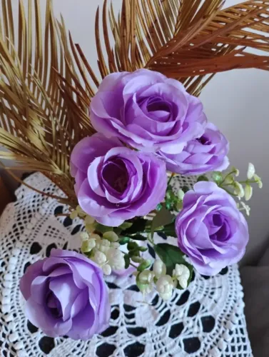 Vaso com arranjo decorativo