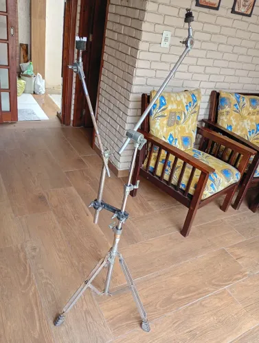 Estante de prato girafa Mapex com extensor.