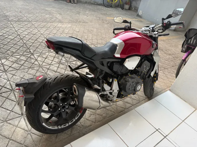 Honda CB 1000r 2021