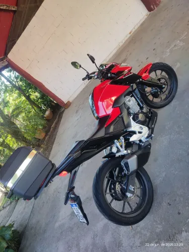 CB 300 F 2024